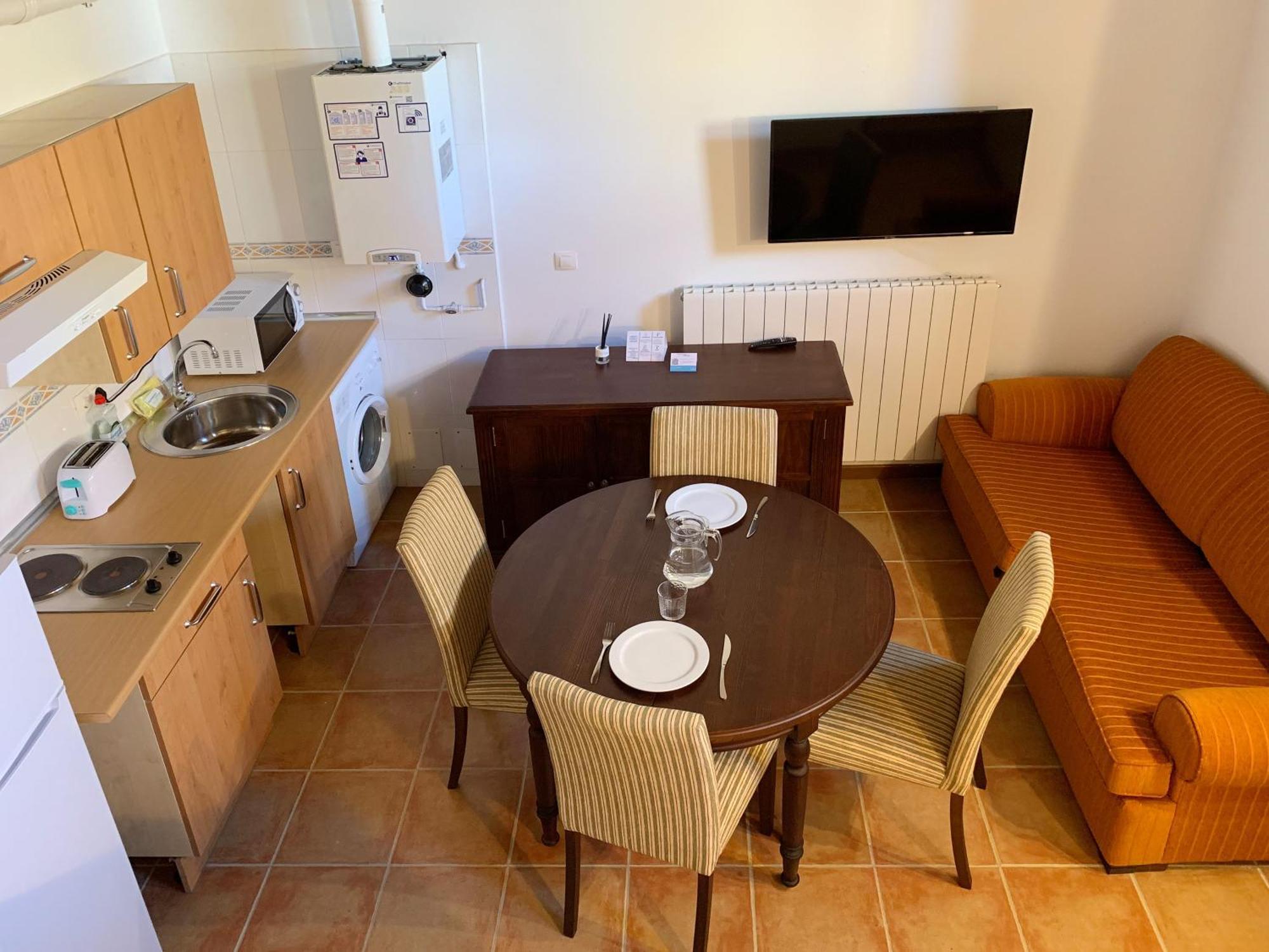 Apartamentos Jaca Badaguas 3000 מראה חיצוני תמונה