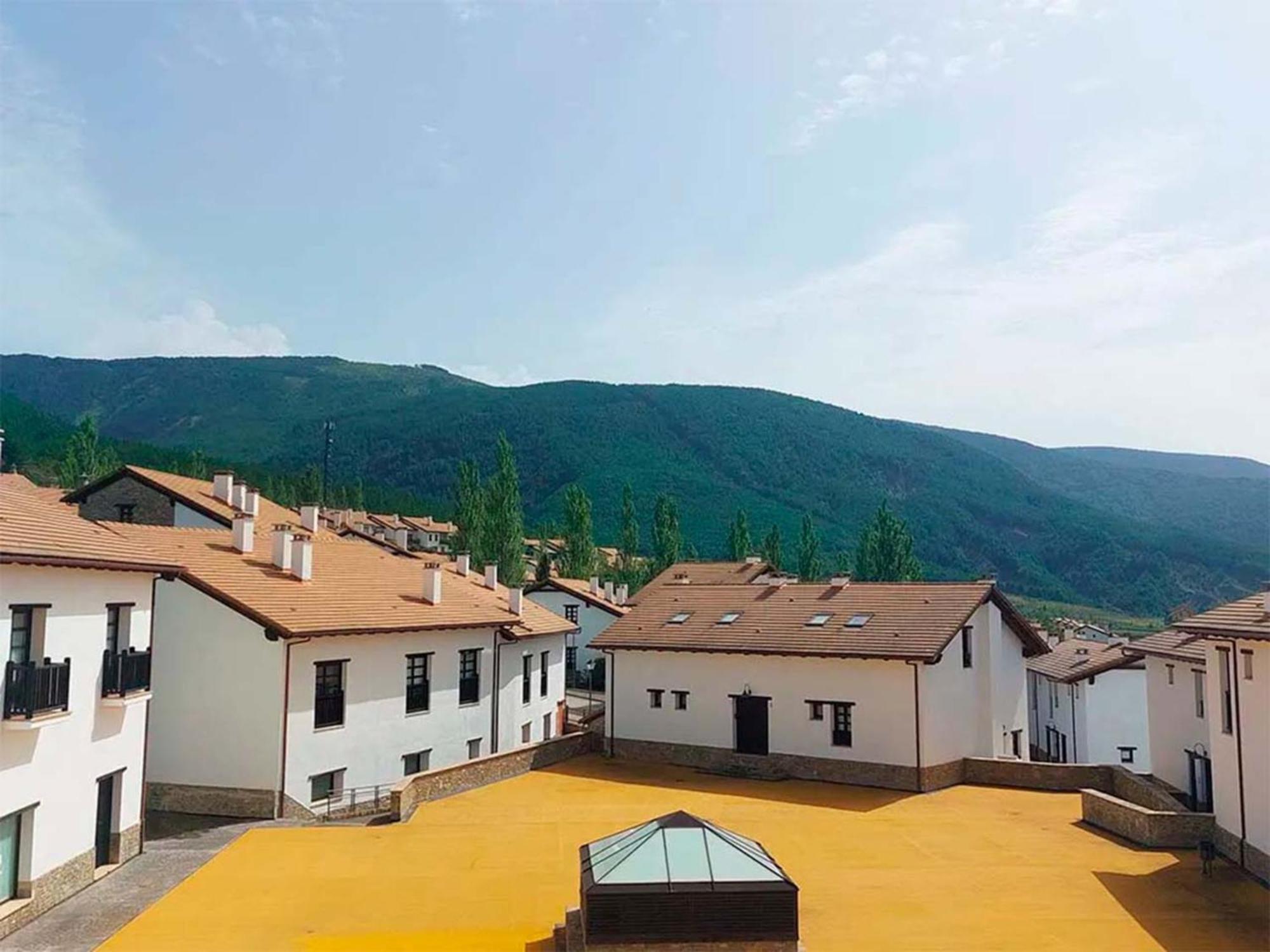 Apartamentos Jaca Badaguas 3000 מראה חיצוני תמונה