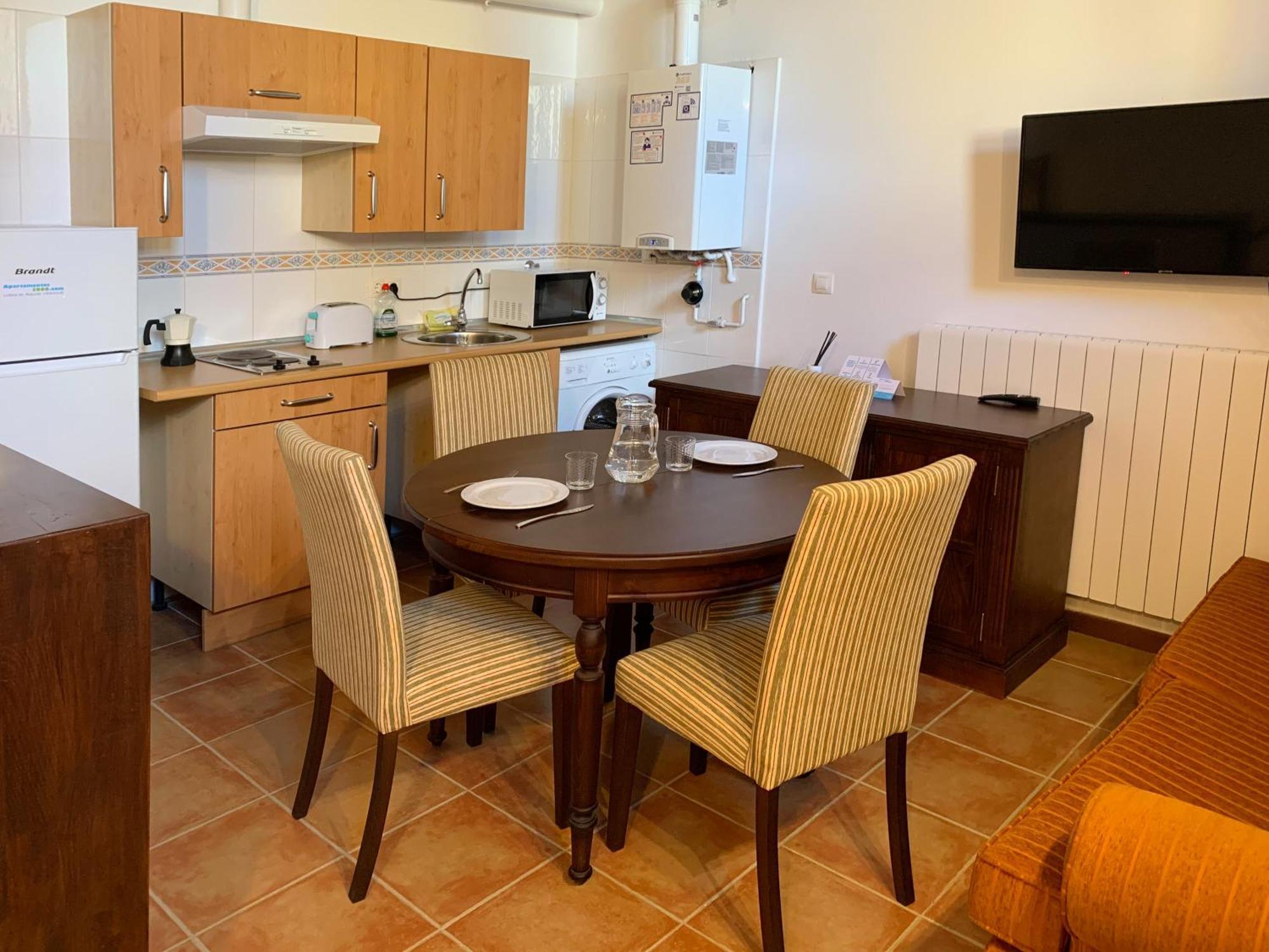 Apartamentos Jaca Badaguas 3000 מראה חיצוני תמונה